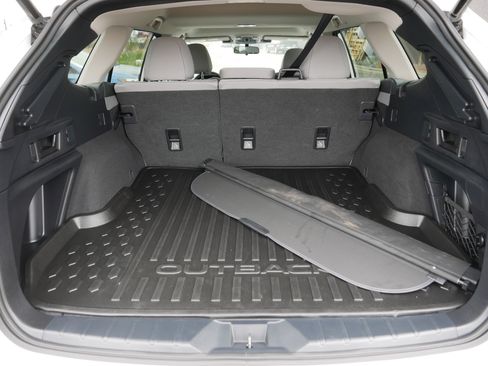 Certified 2025 Subaru Outback Premium AWD/4WD image 18