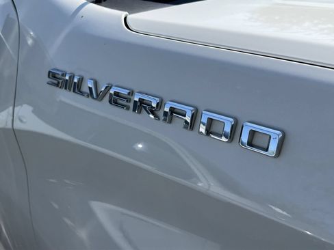 Used 2023 Chevrolet Silverado 1500 LT RWD image 4