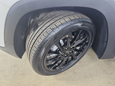 Certified 2023 GMC Terrain SLE w/ Driver Convenience Package image 37