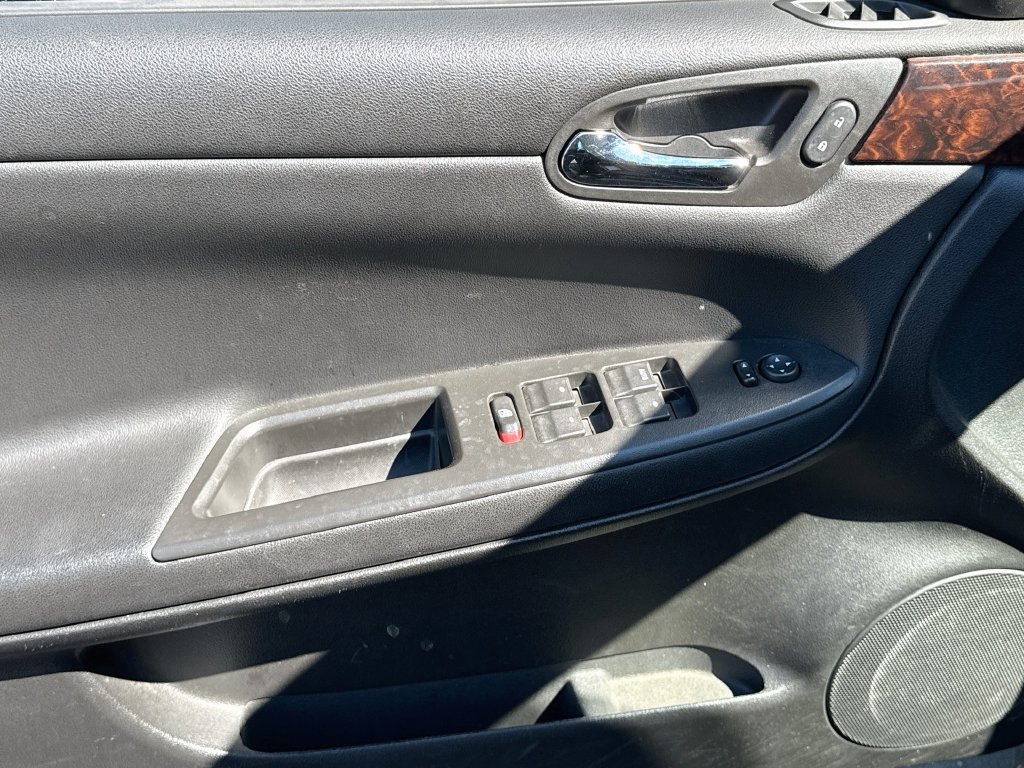 Used 2013 Chevrolet Impala LT w/ LT Sunroof Package FWD image 23