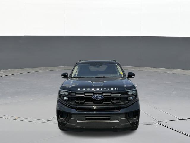 Used 2025 Ford Expedition Active AWD/4WD image 10