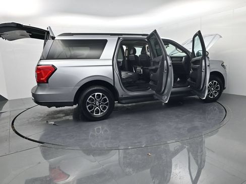 Used 2024 Ford Expedition Max XLT AWD/4WD image 66