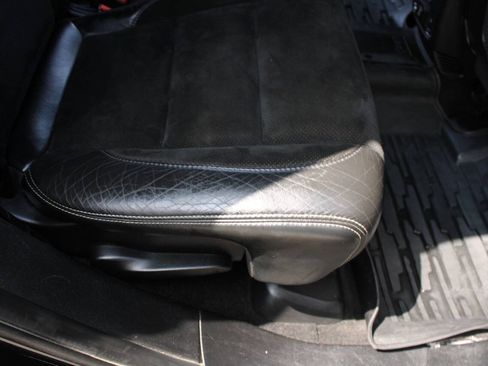 Used 2014 Jeep Grand Cherokee SRT8 w/ Luxury Group II AWD/4WD image 20