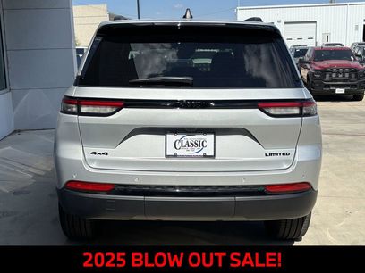 New 2025 Jeep Grand Cherokee Limited w/ Black Appearance Package