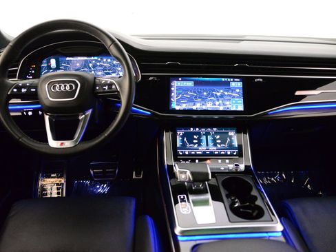 Used 2023 Audi SQ8 Premium Plus w/ SQ8 Luxury Package image 3