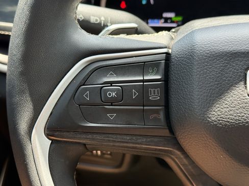 Used 2022 Jeep Grand Cherokee Limited 4xe AWD/4WD image 16