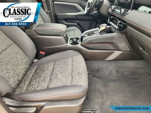 Used 2024 Chevrolet Colorado Z71 w/ Z71 Convenience Package 2 AWD/4WD image 15