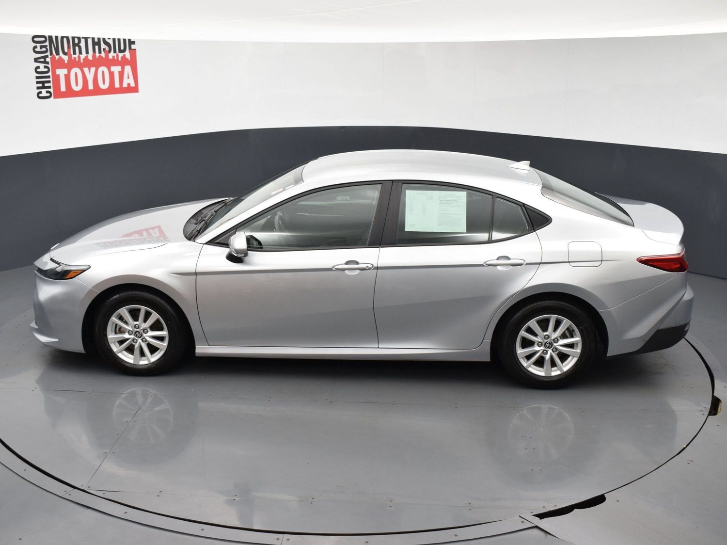 Used 2025 Toyota Camry LE FWD image 18