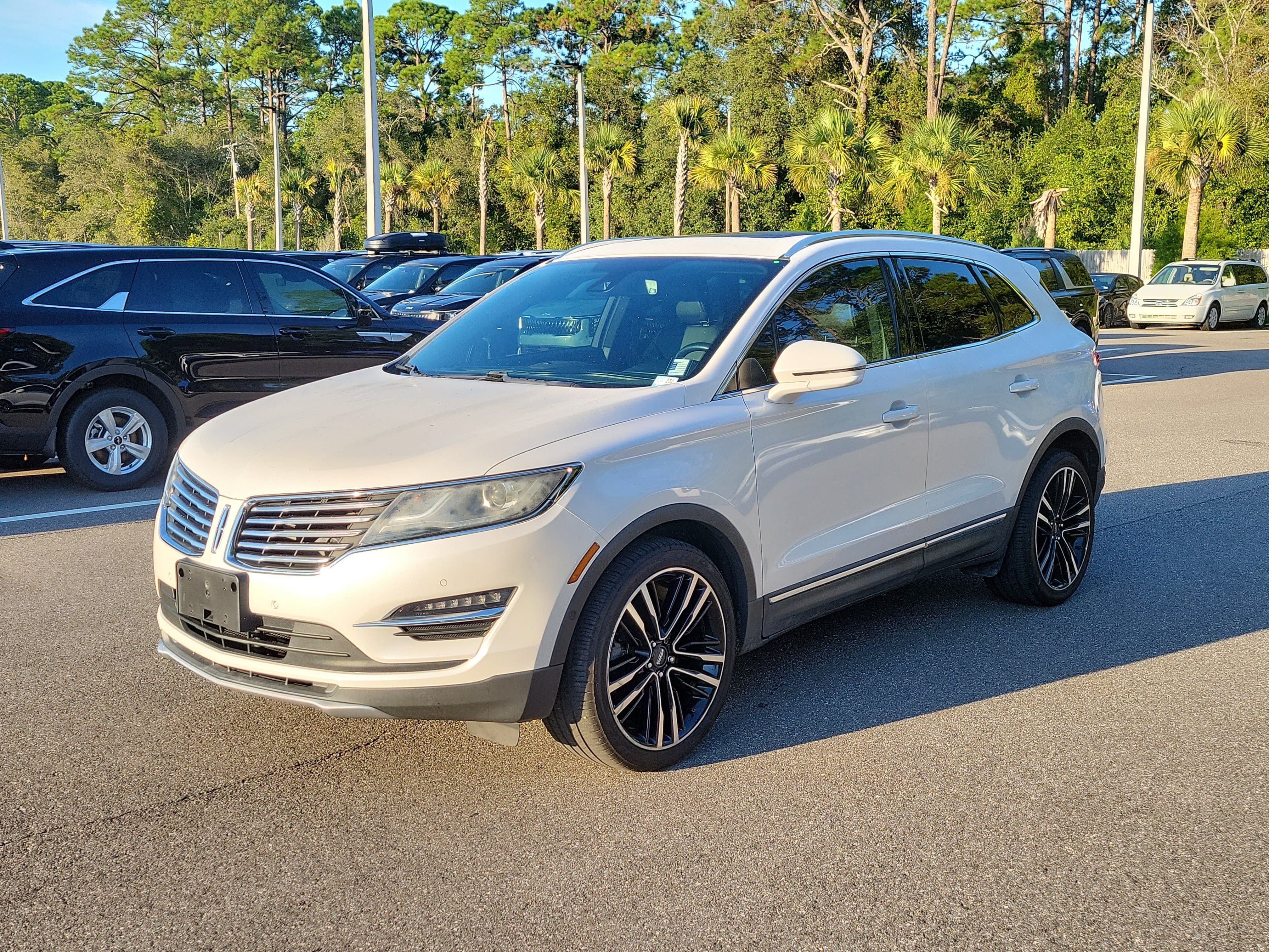 Used 2018 Lincoln MKC Reserve AWD/4WD image 2