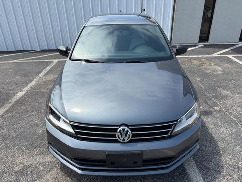Used 2016 Volkswagen Jetta Sport FWD image 8