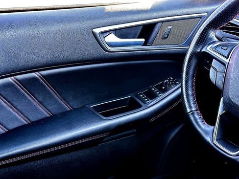 Used 2022 Ford Edge ST-Line image 25