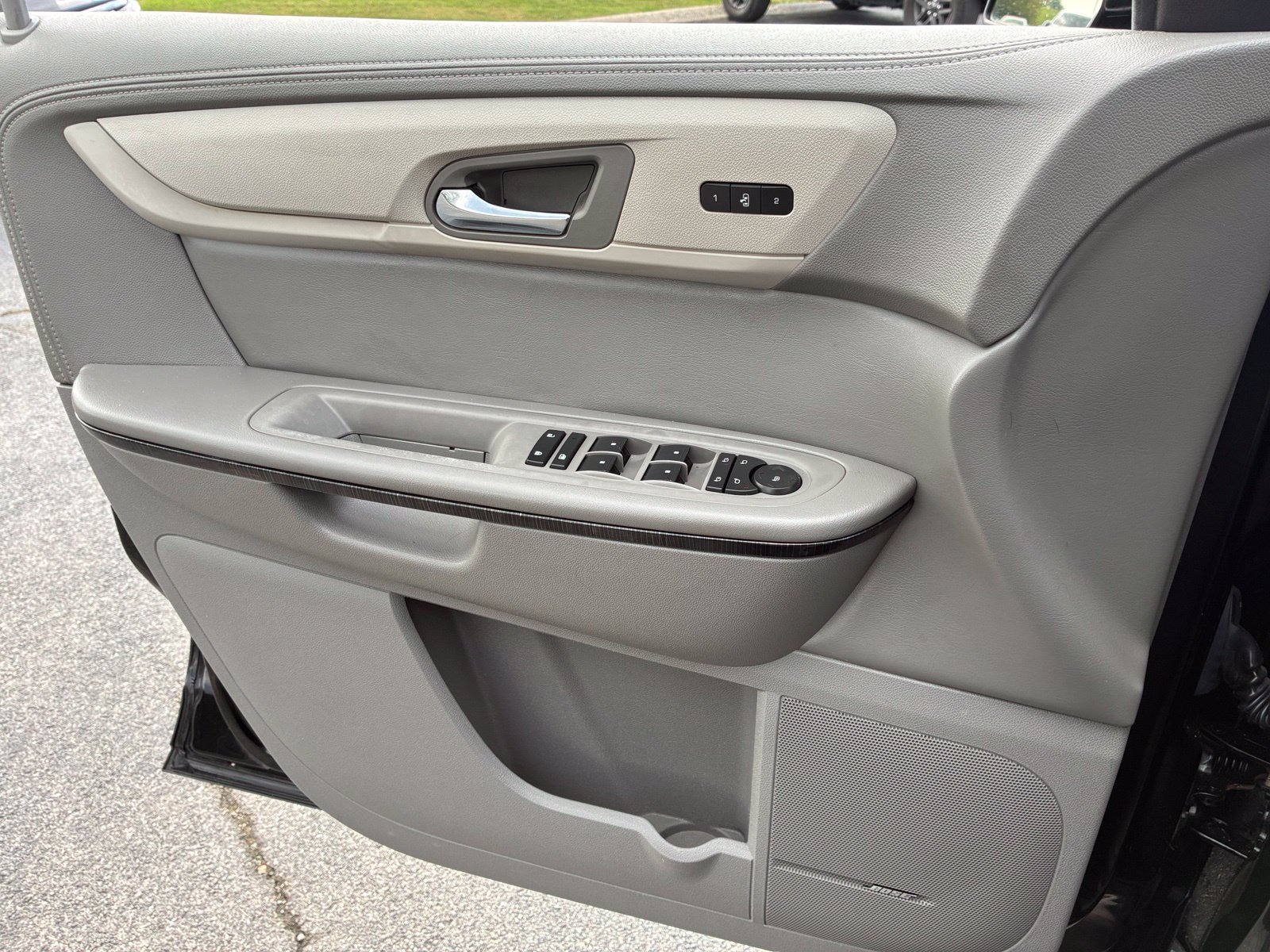 Used 2017 Chevrolet Traverse Premier AWD/4WD image 12