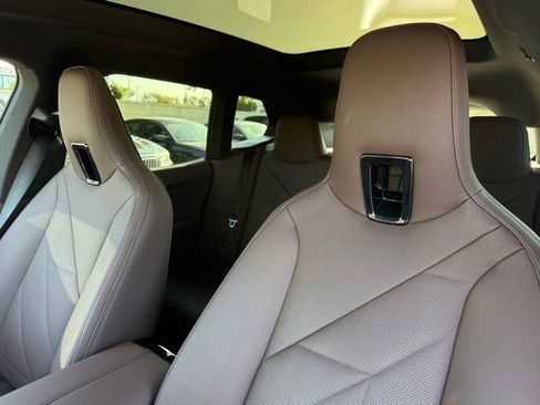 Used 2023 BMW iX xDrive50 w/ Premium Package image 21