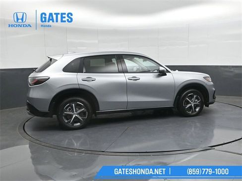 Certified 2024 Honda HR-V EX-L image 3