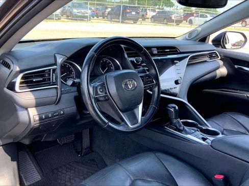 Used 2018 Toyota Camry XLE w/ Audio Package FWD image 17