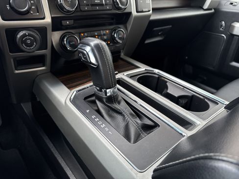 Used 2016 Ford F150 Lariat image 3