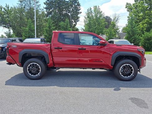 New 2025 Toyota Tacoma TRD Off-Road image 4