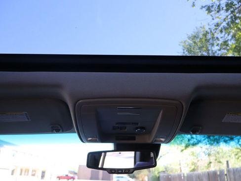 Used 2018 Chevrolet Tahoe Premier image 30