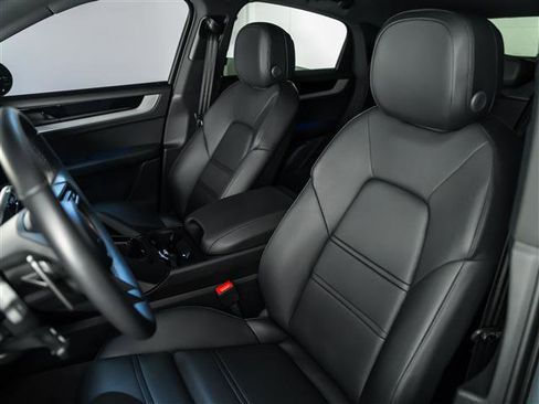 Certified 2026 Porsche Cayenne S image 5