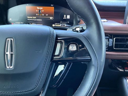 Used 2024 Lincoln Aviator Reserve w/ Equipment Group 201A image 12