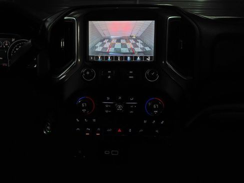 Used 2019 Chevrolet Silverado 1500 High Country w/ Technology Package AWD/4WD image 29