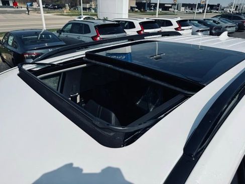 New 2026 Honda Pilot Touring image 10