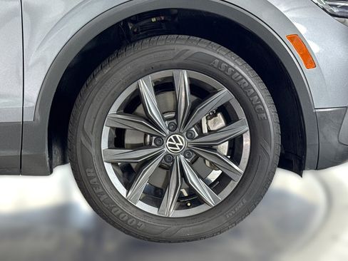 Used 2022 Volkswagen Tiguan SE FWD image 13