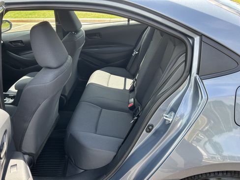 Used 2025 Toyota Corolla LE FWD image 30