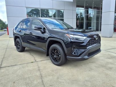 New 2025 Toyota RAV4 XLE w/ Convenience Package
