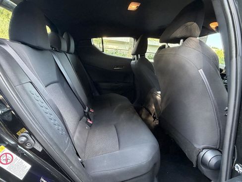 Used 2019 Toyota C-HR LE FWD image 15