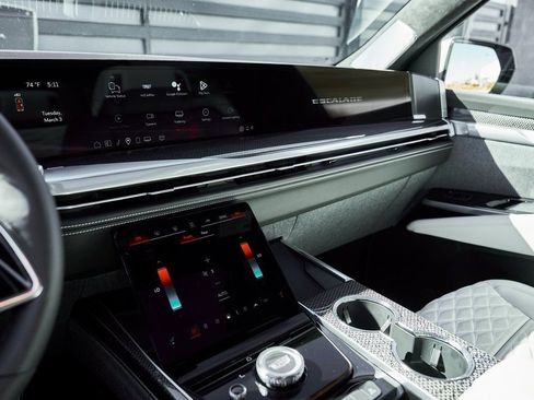 Used 2026 Cadillac Escalade V image 81