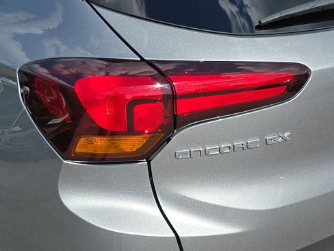 Used 2024 Buick Encore GX Preferred FWD image 32