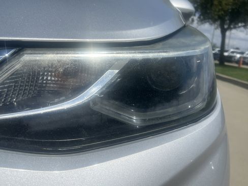 Used 2017 Chevrolet Cruze Premier image 6