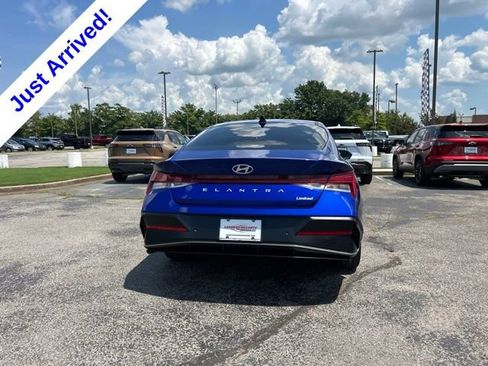 Used 2024 Hyundai Elantra Limited FWD image 4