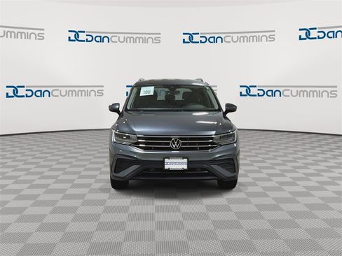 Used 2023 Volkswagen Tiguan SE image 3
