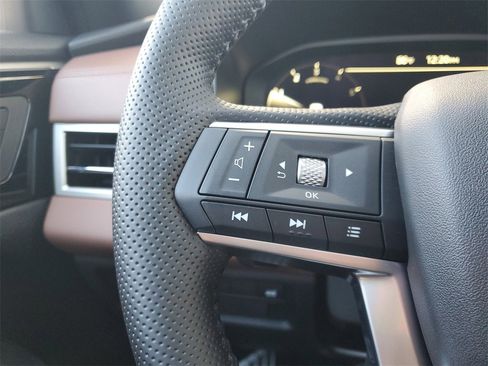 New 2026 Mitsubishi Outlander SEL image 19