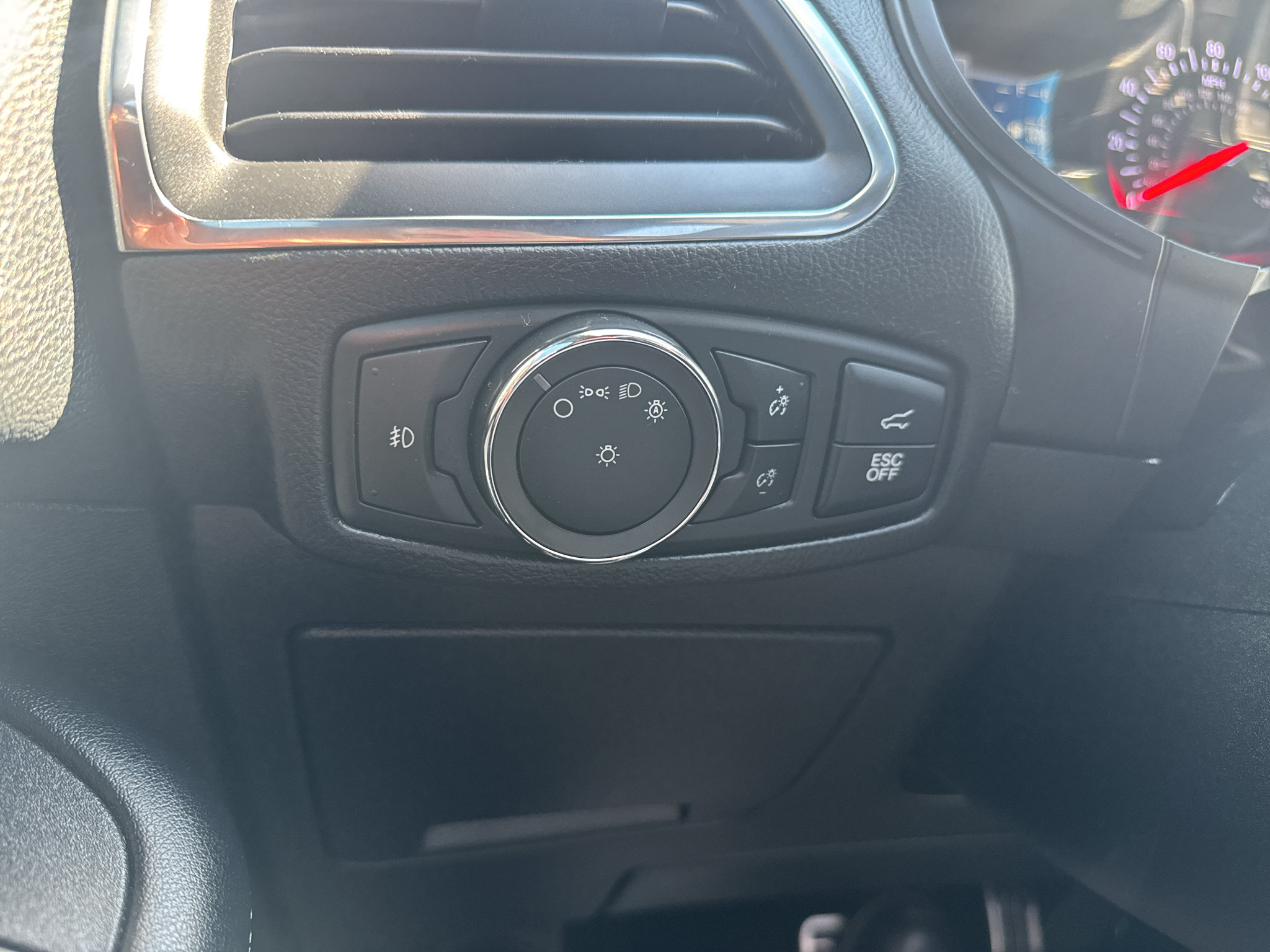 Used 2022 Ford Edge ST w/ Equipment Group 401A AWD/4WD image 11