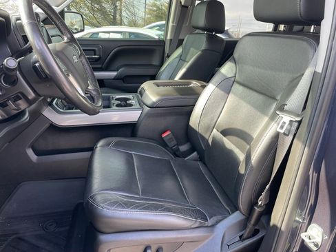 Used 2018 Chevrolet Silverado 1500 LTZ Z71 w/ Centennial Edition image 6