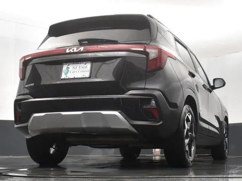 Used 2025 Kia Seltos S FWD image 13