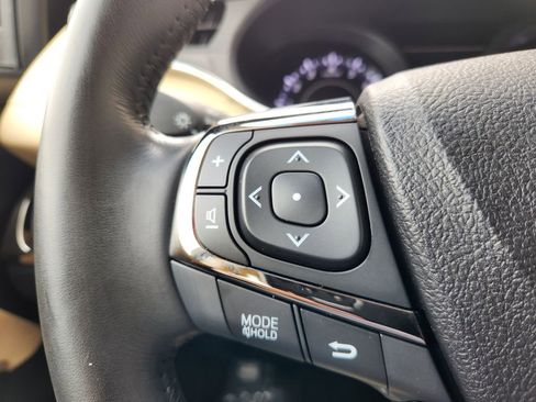 Used 2017 Toyota Avalon Limited image 28