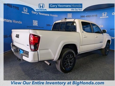 Used 2023 Toyota Tacoma SR5 w/ Technology Package AWD/4WD image 4