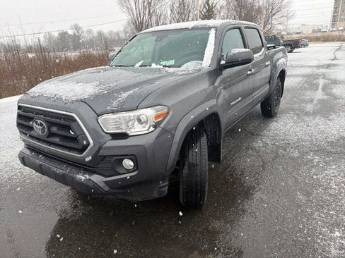 Used 2021 Toyota Tacoma SR5 image 4