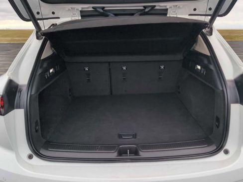 Used 2023 Buick Envision Essence w/ Sport Touring Package image 25