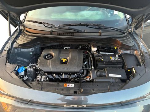 Used 2025 Kia Soul LX w/ LX Technology Package FWD image 28