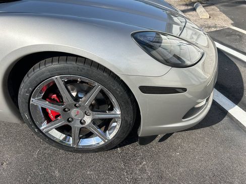 Used 2006 Chevrolet Corvette Convertible w/ Preferred Equipment Group RWD image 8