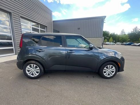 Used 2020 Kia Soul LX FWD image 4
