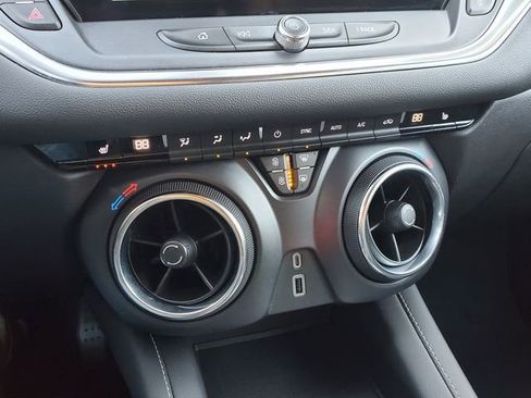 Certified 2024 Chevrolet Blazer LT w/ LPO, Floor Liner Package image 33