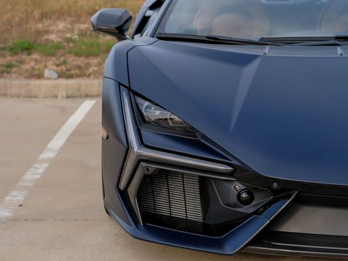 Used 2025 Lamborghini Revuelto image 52