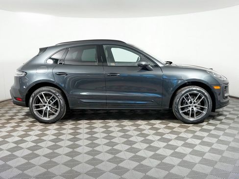 Certified 2026 Porsche Macan AWD/4WD image 8