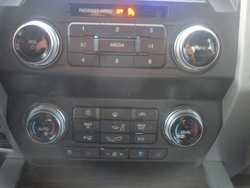 Used 2020 Ford F150 Lariat w/ Equipment Group 502A Luxury image 15